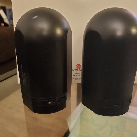 Bluetooth pill speakers - Picture 2 of 4